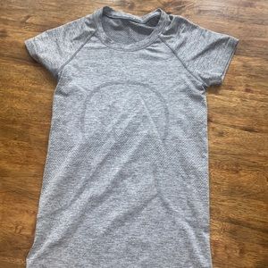 Lululemon- Short sleeve swiftly Reg length